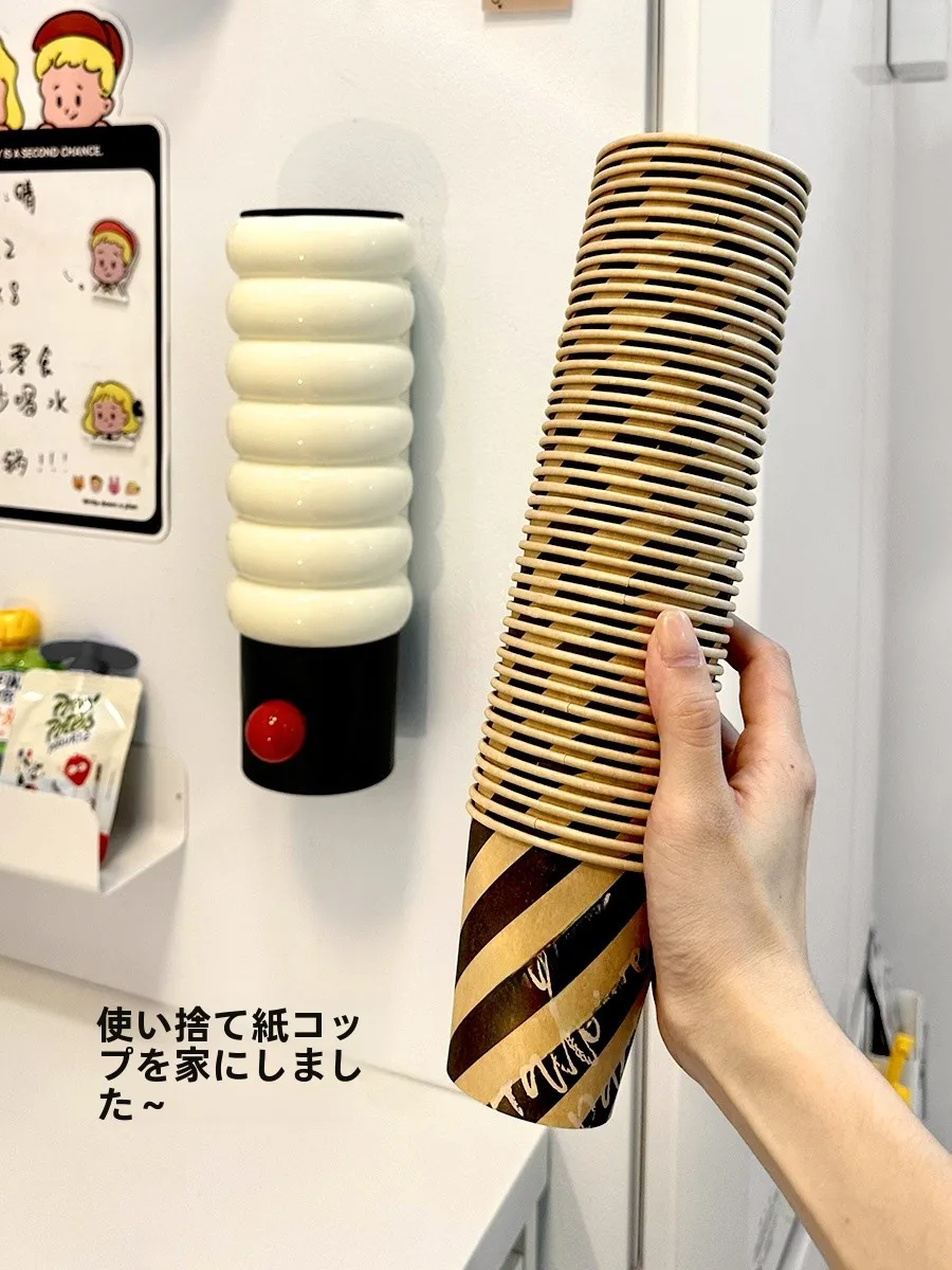 家庭用品通販で日用品ストックを効率化するには？冷蔵庫に設置するマグネットカップホルダーがおすすめ
