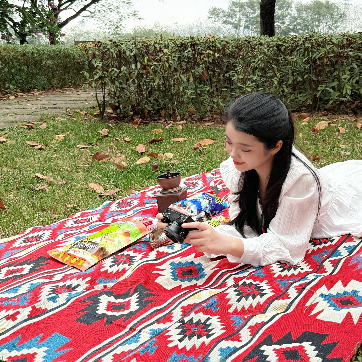 家でも使えるアウトドア用品として、ピクニックマットは本当に必要なのか？