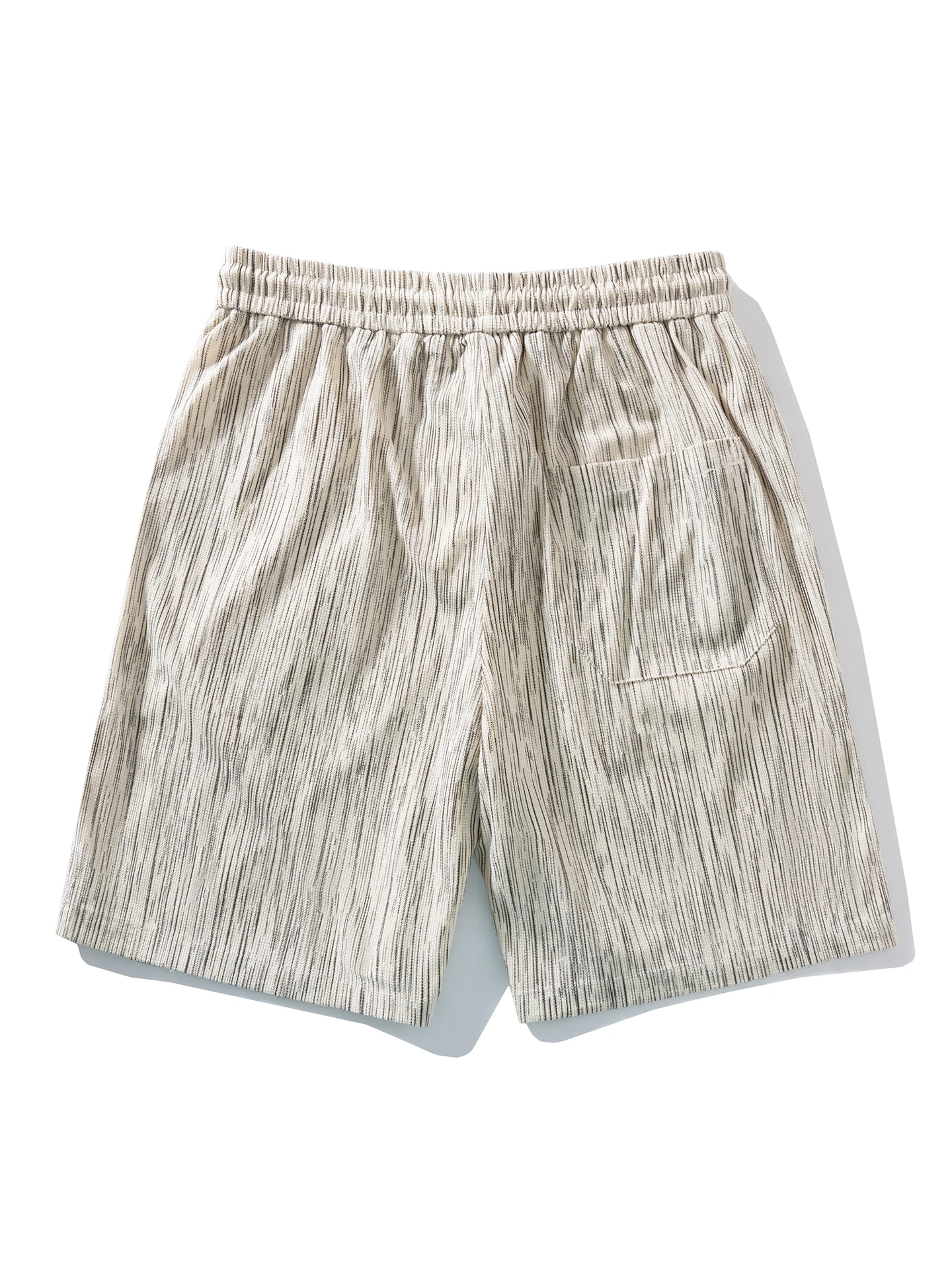 ぽっちゃりメンズ夏に合う服は、どう選ぶ？肌理感のアイスシルクショートパンツが解決するリアルなコーデの悩み