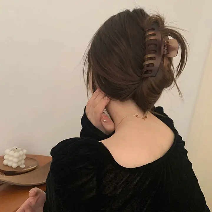 シンプルエレガントな韓国スタイル ヘアクリップ【シャーククリップ・後ろ髪用・大サイズ】