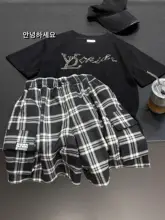ユニセックスデザインのキッズTシャツ【純綿・短袖・キラキラの装飾付き】