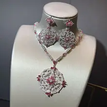 優雅な透かしデザインの黄色ジルコンネックレス＆イヤリング【デイリー用・ロングドレスとのコーディネートに最適】（セットアップ対応）