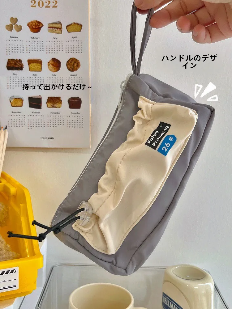 ヴィンテージ風ペンケース：中学生男子向けのシンプルで実用的な文房具入れ
