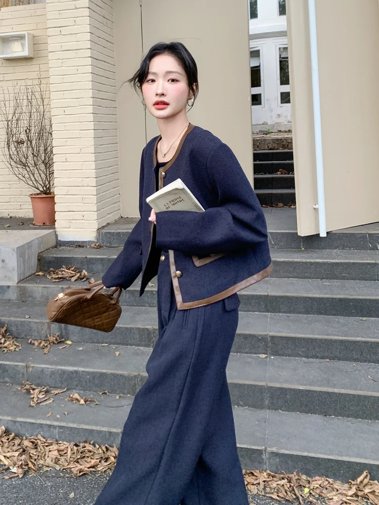 紺のtシャツをどうコーデする？春先の日常に合う、洗練された着こなしの鍵
