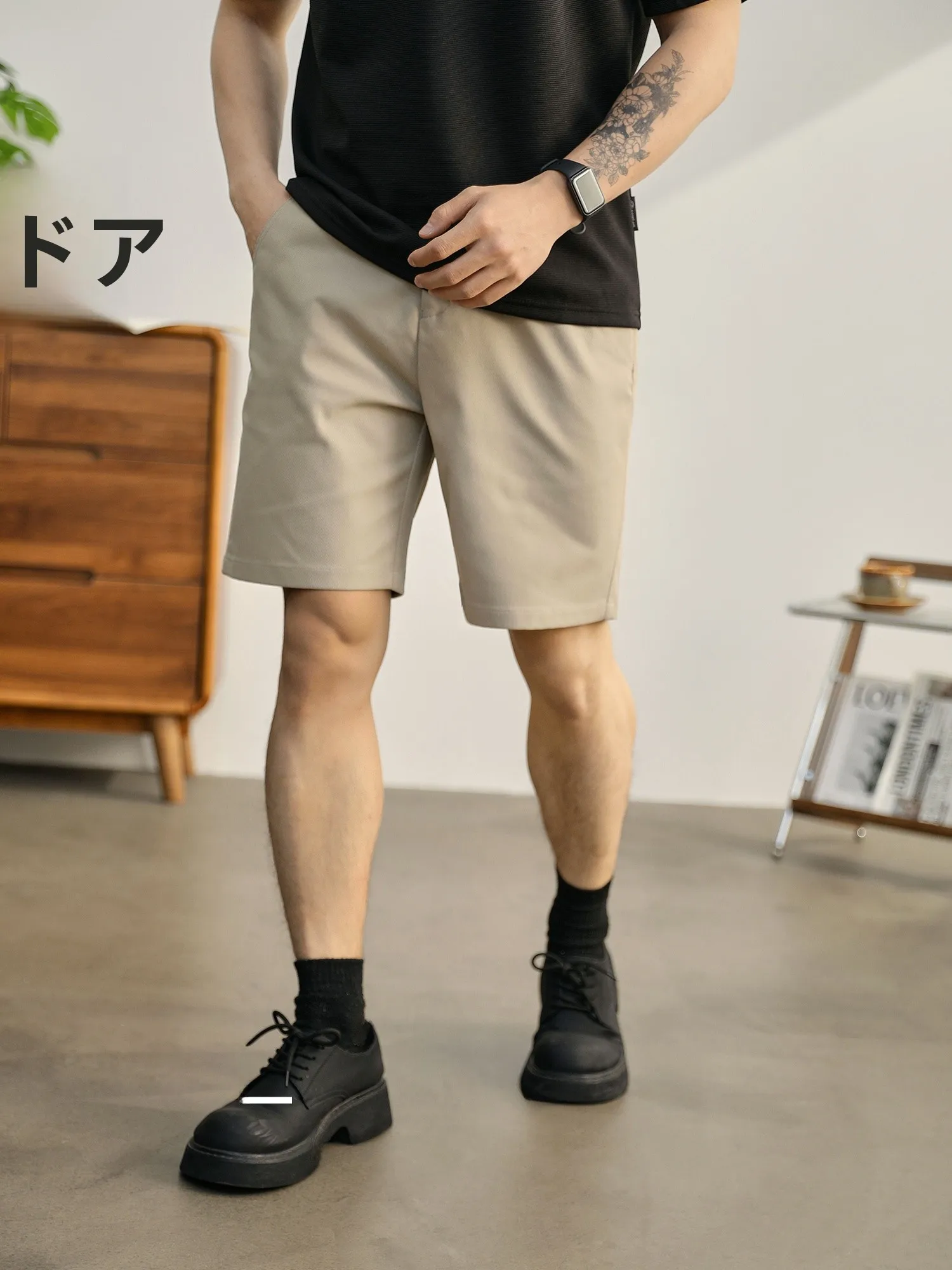 メンズグレーデニム LUUD ストレートフィットパンツ：青春風のカジュアルスタイルを実現
