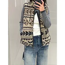 デザイン性のあるハイネックジップアップベスト【秋冬・レトロ・シープフリース・無袖】