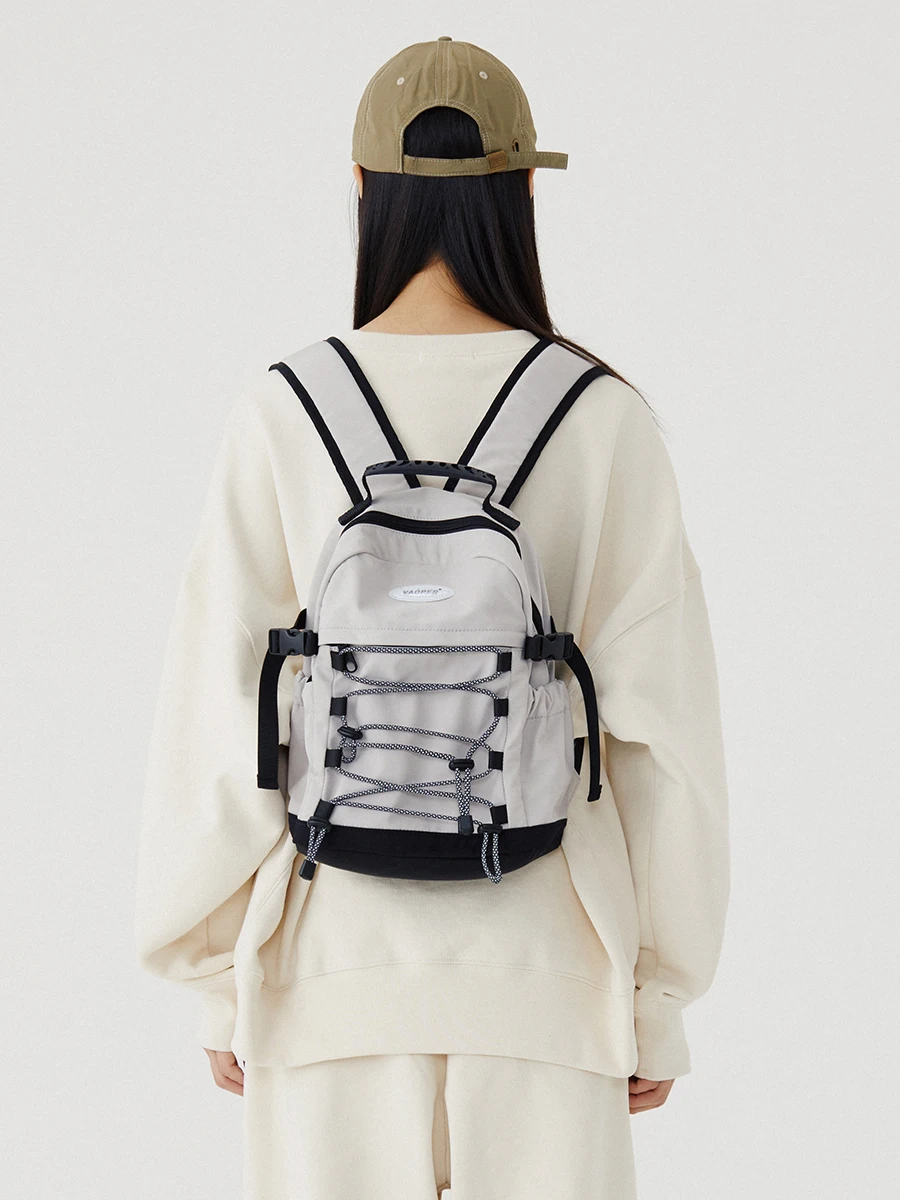 日中の移動に欠かせない「daypack」は、本当に必要なのか？