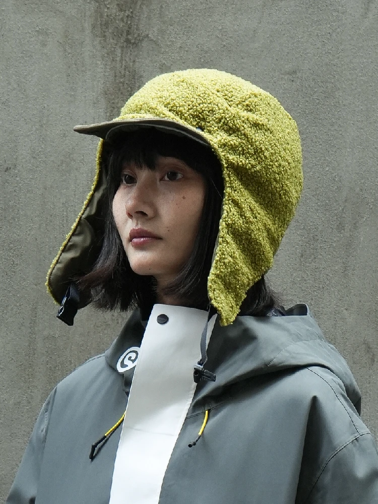SNOWLINE スキーキャップ：冬季防風・透湿機能が実証された羽毛素材の両面使用モデル
