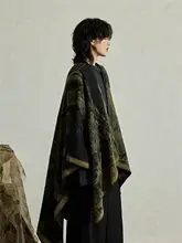 中式水墨画デザインの開叉ケープ【秋冬用・保温性・ダブルフェイスニット】