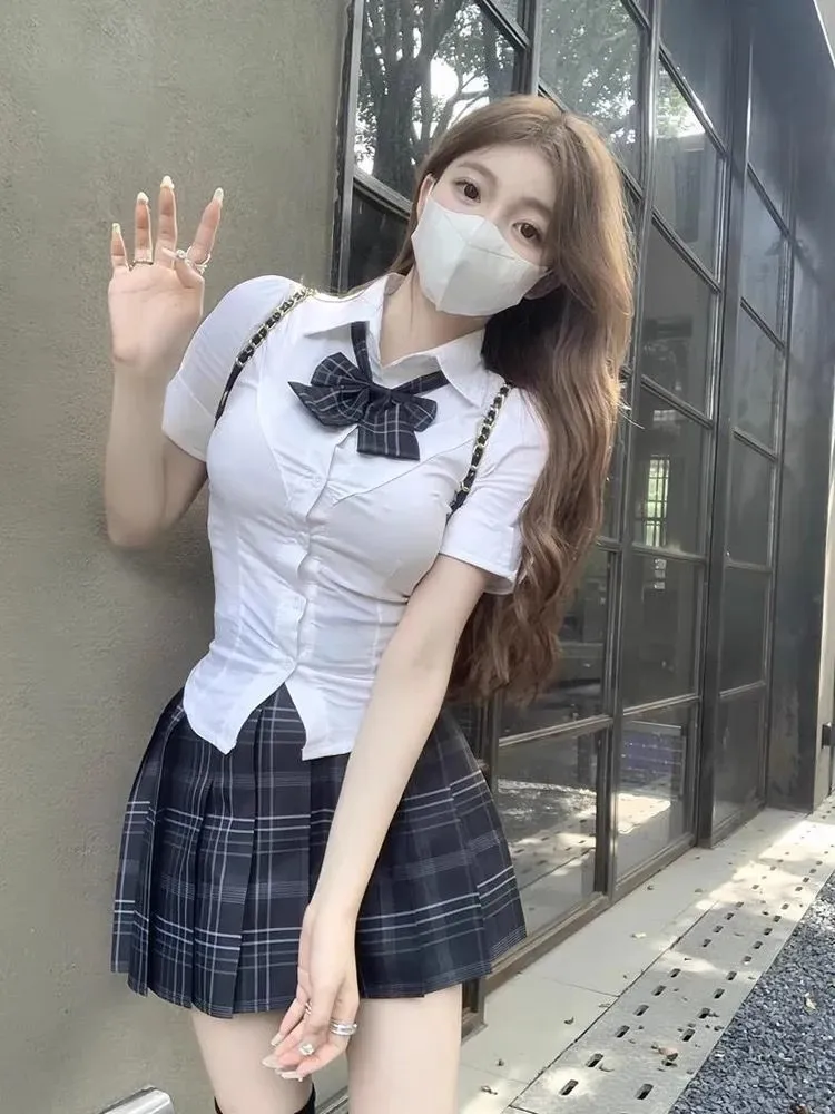 かわいい高校制服を着るなら、この1着で通勤も日常も輝く？