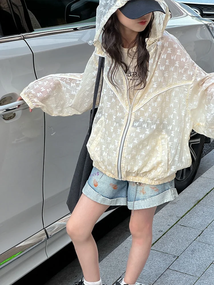 気温20度のとき、子どもに着せるべきパーカーはどれ？