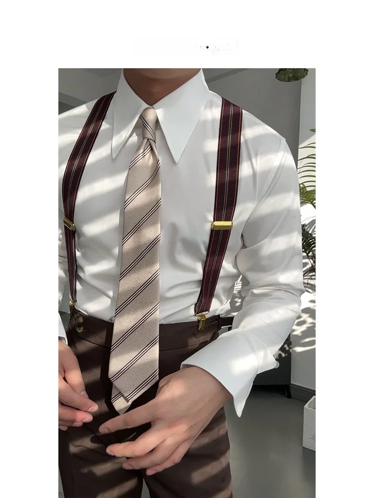 40代の男性に合うネクタイは、シンプルすぎるか？フォーマルすぎるか？