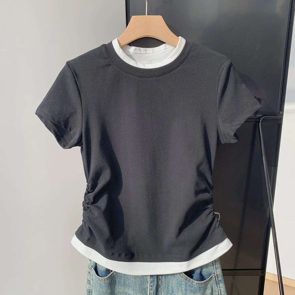 シアートップス tシャツ 重ね着で失敗しない方法は？