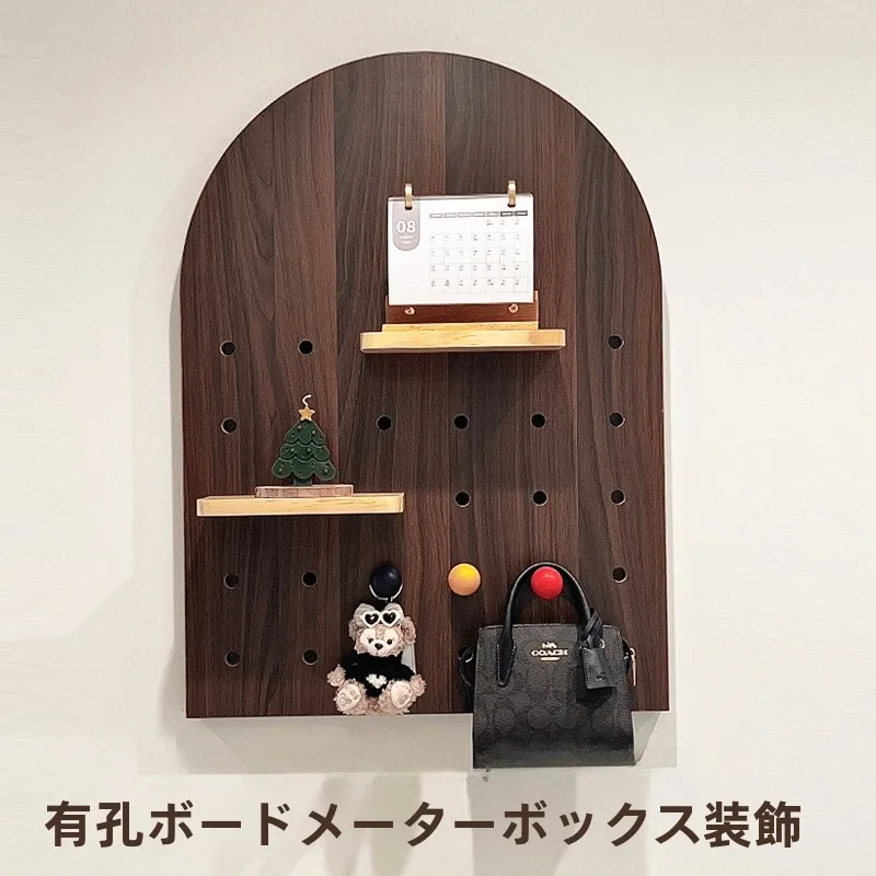 2×4 DIYで壁を彩るなら、このウォールデコレーションボードがおすすめ？