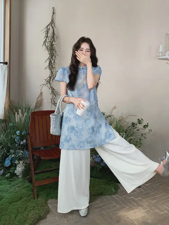 青色刺繍入り新中式国風ウェア【女性用・初夏にぴったり・魅力的な2点セット】（セットアップ対応）