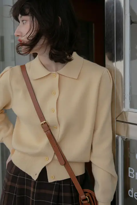 ポロカラー短丈ニットカーディガン【秋用・女性用・スリムフィット・インナーとして最適】