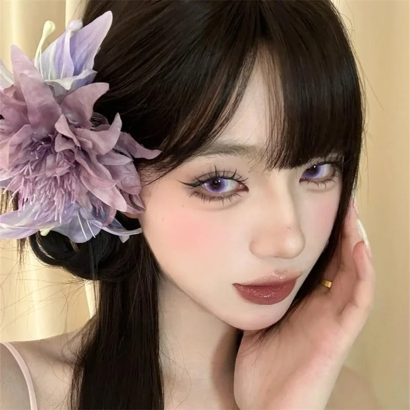 トレンド メイク に合うアクセサリーは？紫色の海葵花ヘアクリップが今、注目されている理由