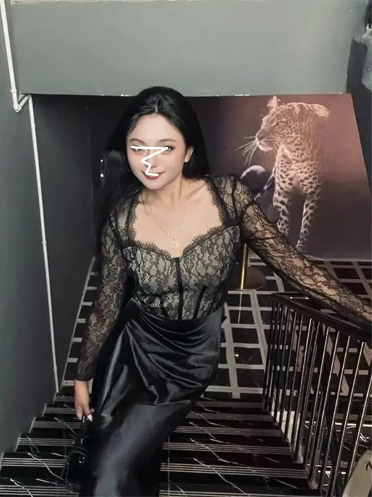 セクシーなレースの大きいサイズの切り替えワンピース【体型カバー・ウエストシェイプ・包み込むデザイン・春秋用】