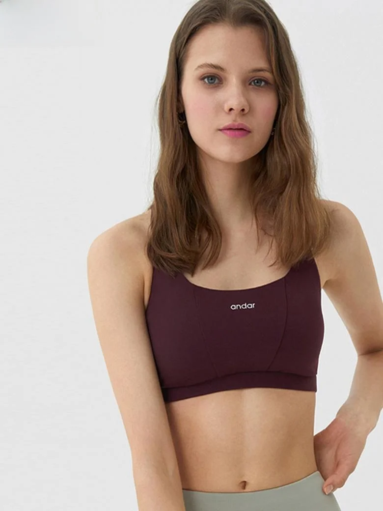 女性用テニス吸湿速乾U字型ブラトップ：揺れないスポーツブラの機能と実用性