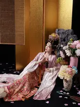 華やかな花模様の唐風漢服【夏用・大袖・五代風デザイン】（セットアップ対応）