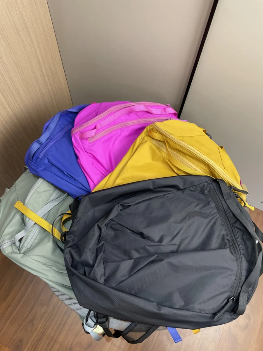 hai バックとは？男女カップル同スタイルの日常通勤に最適なバックパックの実態