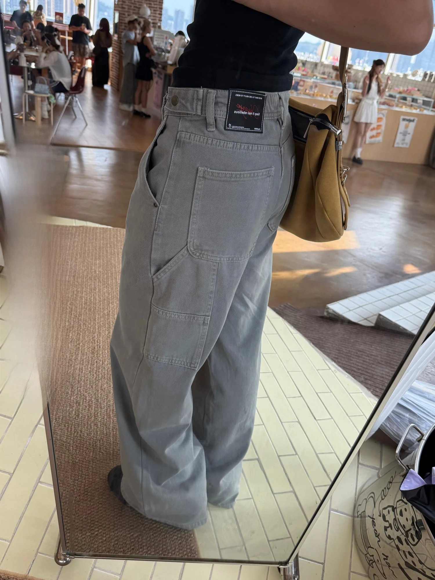 カジュアルデザインのストレートレッグビンテージ工作パンツ【男女兼用・フィット】