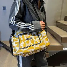 立体浮彫りデザインの大容量旅行バッグ【レトロスタイル・携帯便利・フィットネス用】