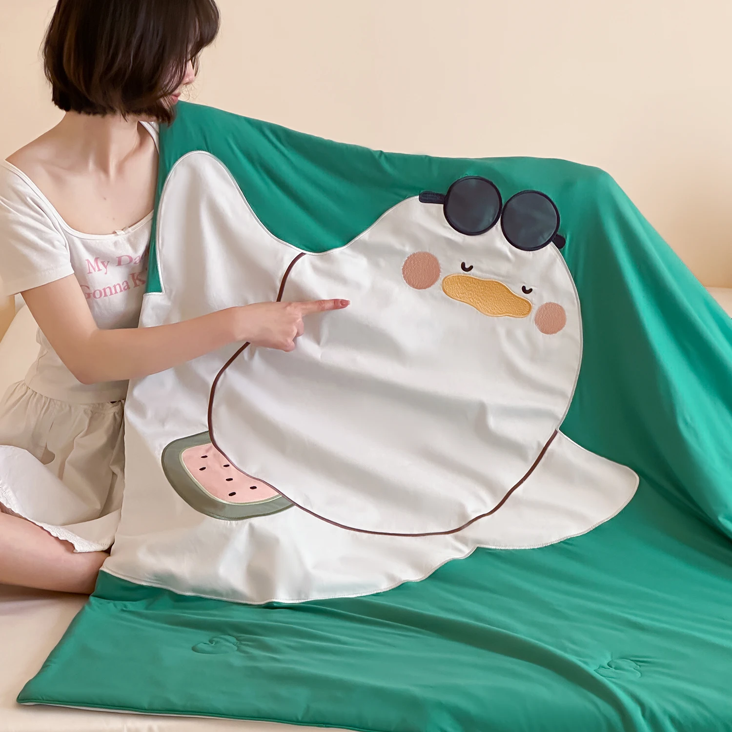 冷感掛け布団を選ぶべき理由は？夏の肌にやさしい「アイスシルク」が本当の快適さを届ける