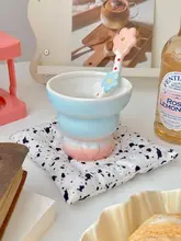 手握りデザインのカラフルな陶器製カップ【コーヒー・アイスクリーム・デザート用】