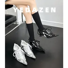 黒のメッシュスポーツシューズ【ボーリングシューズ・ポインテッドトゥ・レディース・特別デザイン】