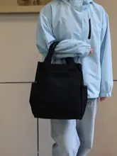 シンプルでおしゃれな手提げバッグ【防水・保温対応・お弁当用】