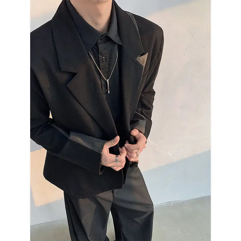 40代の男性が「シンプルだけどスタイリッシュ」に見えるジャケットは、今こそ選ぶべき？