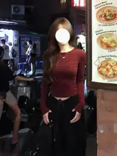 アメリカンスタイルのロングスリーブTシャツ【文字プリント・スリムフィット・秋用】