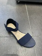 夏用レトロデザインのオープントゥサンダル【快適な低ヒール・ストラップ付き】（セットアップ対応）