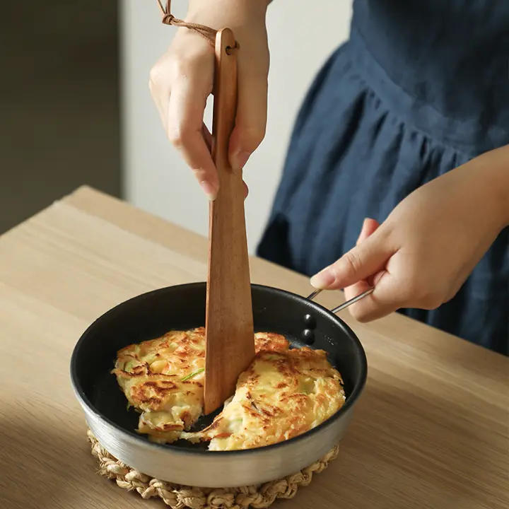 木製三角鍋ヘラ【コーティングを傷めない・家庭用・ベビー食材用】