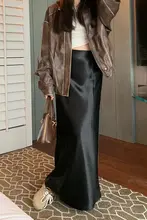 高級感あるグレーサテン生地のハイウエストフィッシュテールスカート【秋冬用・女性用・シンプルデザイン】