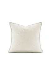 軽やかでモダンなデザイン！白いソファ用クッション【極上の柔らかさ・ミニマリストスタイル】