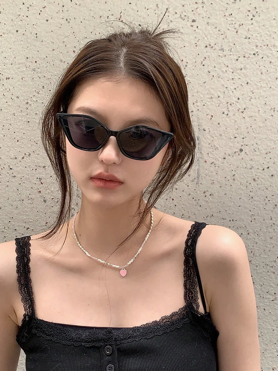 「かっこいい保護メガネ」を選ぶなら、夏の顔型に合うネコアイサングラスがベスト？
