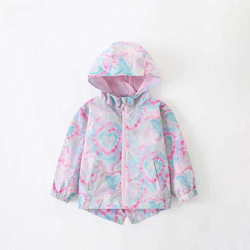 雨の日ファッションで迷わない！風雨コートの選び方と、なぜこの1品がおすすめなのか