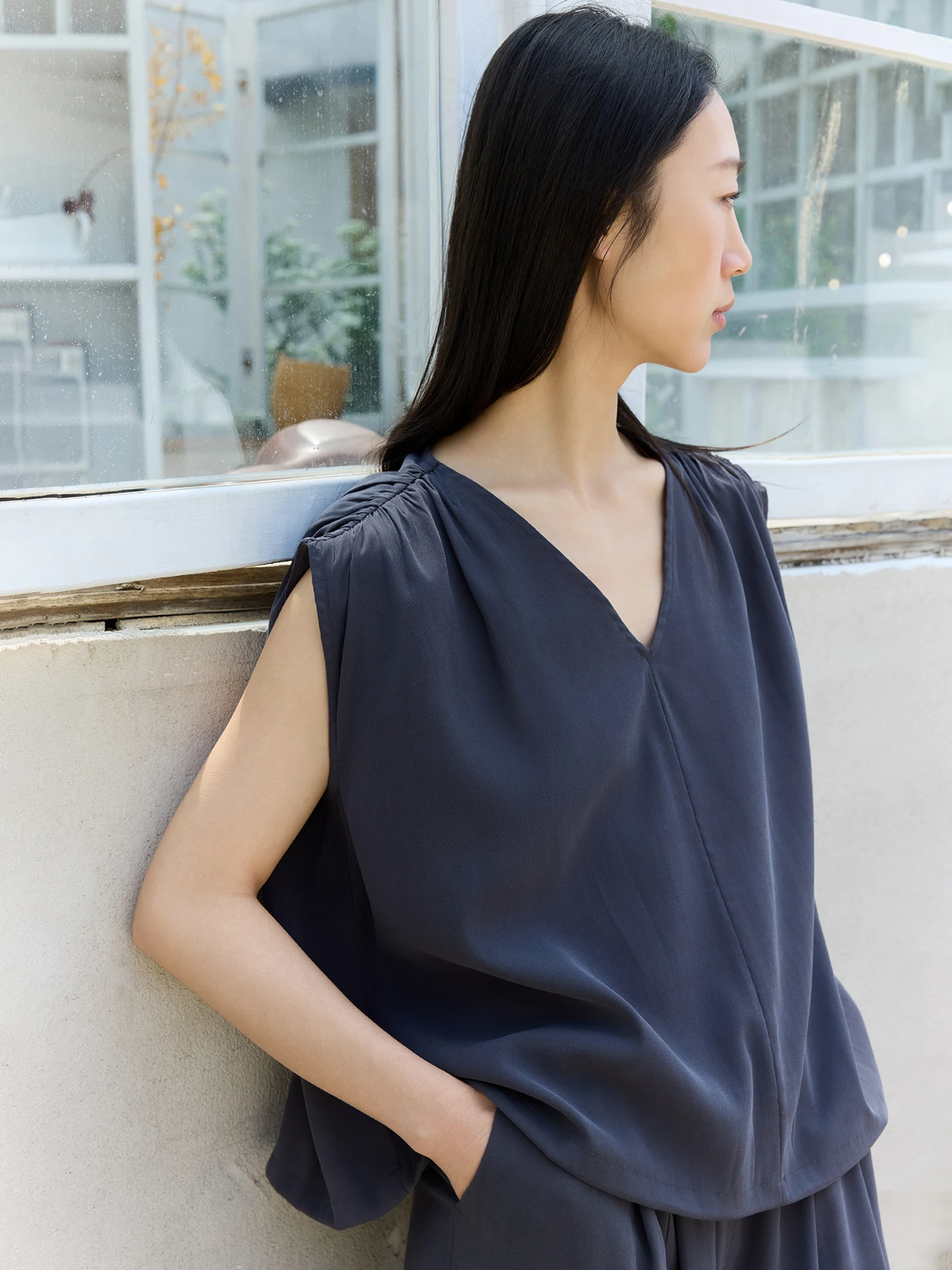 30代の夏に何を着るか？ドレープ袖Tシャツとワイドパンツのセットアップが解決する理由