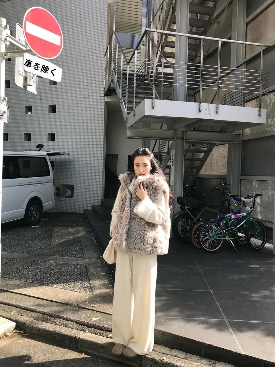 極上の柔らかさのウールニットパンツ：冬用直筒スタイルの実用性と肌への影響