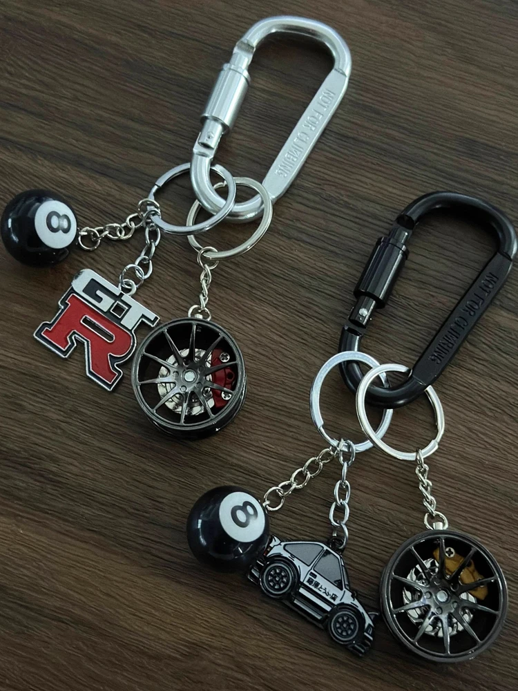 通勤の先に、自動車に「プレミアム感」をもたらすキーホルダーは？