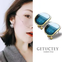 アクリル製シルバー調ピアス【韓国風・通勤スタイル・女性用・日常使いに最適】