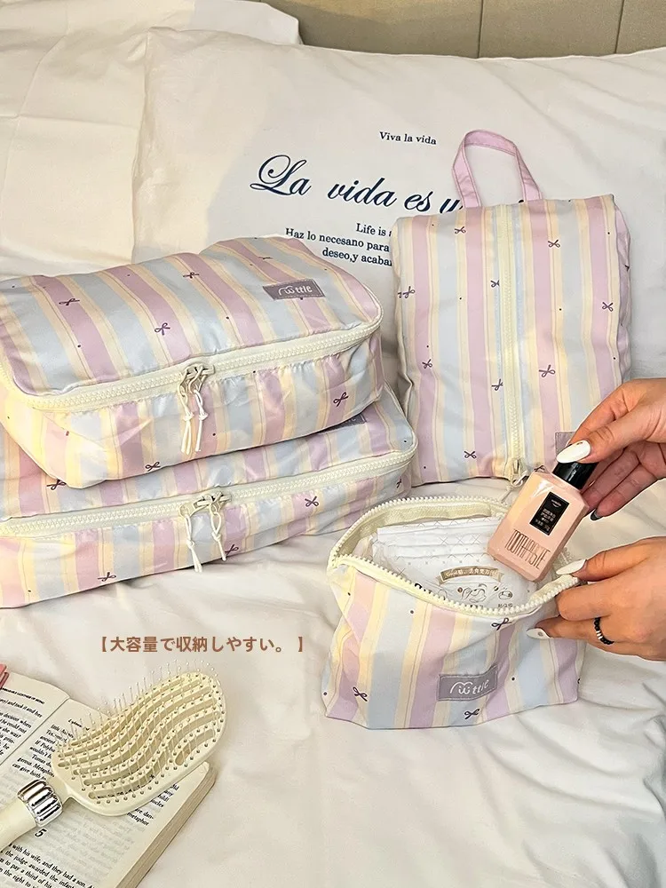 旅行用収納バッグ：1泊2日出張向け下着・衣類・靴の整理に最適なセットアップ
