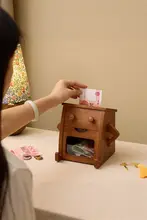 天然木製 貯金箱【大人・子供向け・創造的な玄関装飾・硬貨と紙幣収納】