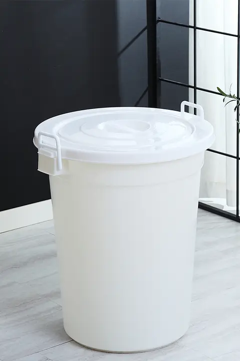 大容量プラスチック水桶【フタ付き・厚手・家庭用・洗車用】