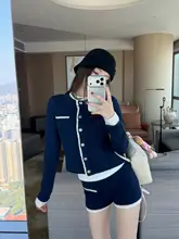 カラーブロックデザインの丸首フィットニットカ  ーディガン【春用・リブ編み・タイトショートパンツ付き】（セットアップ対応）