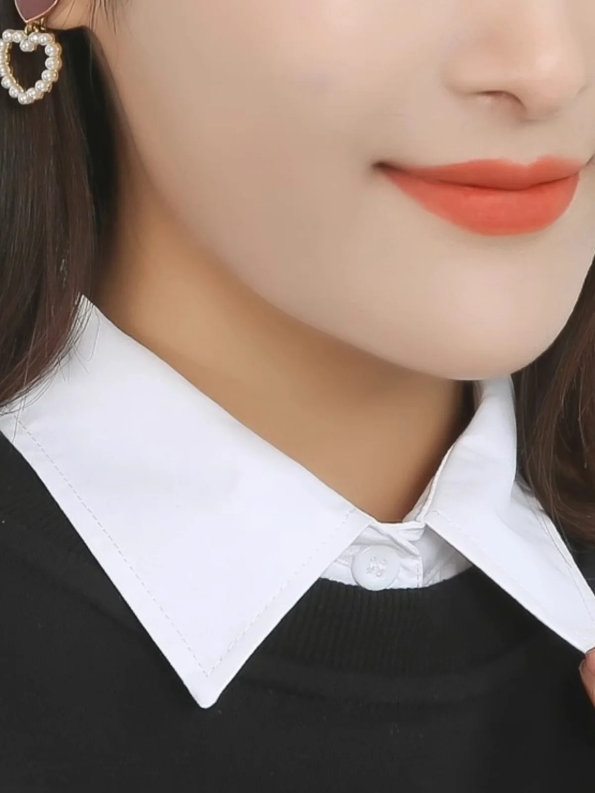 抜き襟がダサいって、本当にNGなの？その理由と、今こそ選ぶべき「韓国風尖った襟シャツ」の真実