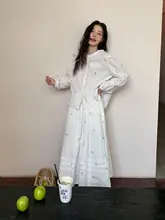 白色刺繍の新中式女性用春季ブラウスとミディスカート【美しいデザイン・半袖】（セットアップ対応）