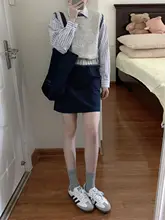 浅灰色ニットベスト【丸首・コントラストカラー・ショート丈・重ね着対応】